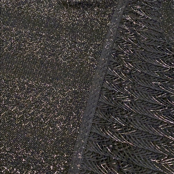 CHICO’S asymmetrical Sweater with sheen - Picture 2 of 7